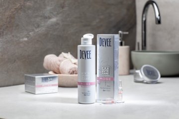 Nová kosmetická řada: Devee Rose Blossom - damašská růže + množství inovativních účinných látek, které zlepší zdraví, jas pokožky s lifting účinkem NOVINKA 2022